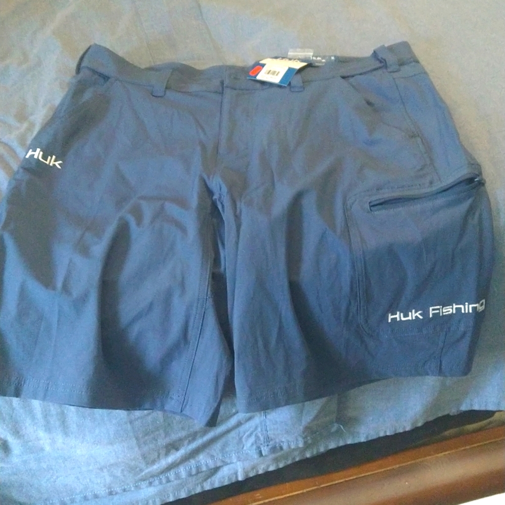 HUK Fishing shorts men's XL blue NWT